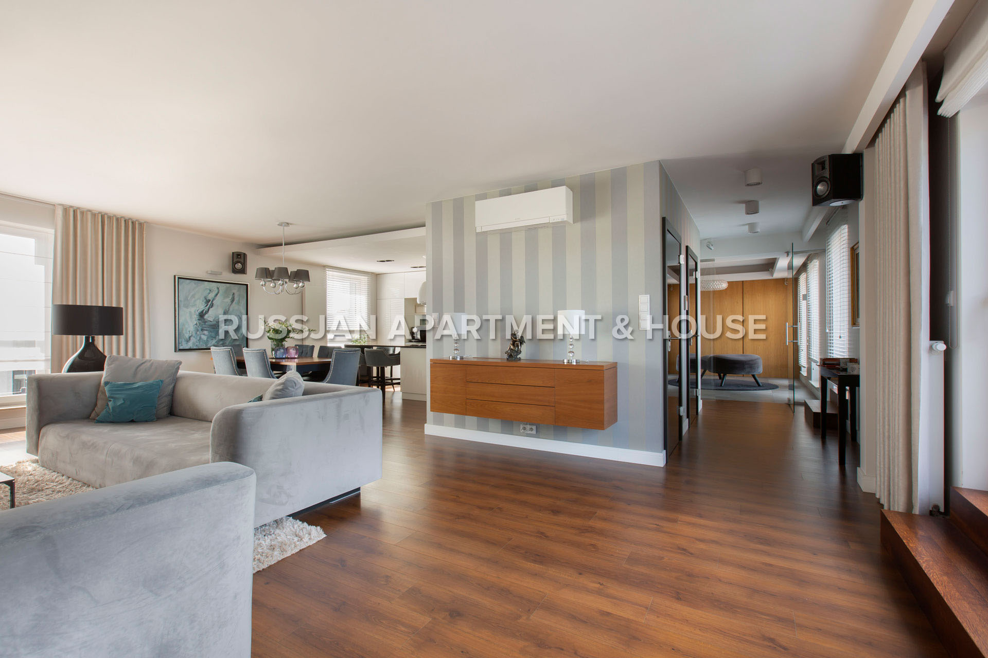 APARTAMENT GDAŃSK ŚRÓDMIEŚCIE Ulica Chmielna | RUSSJAN Apartment & House